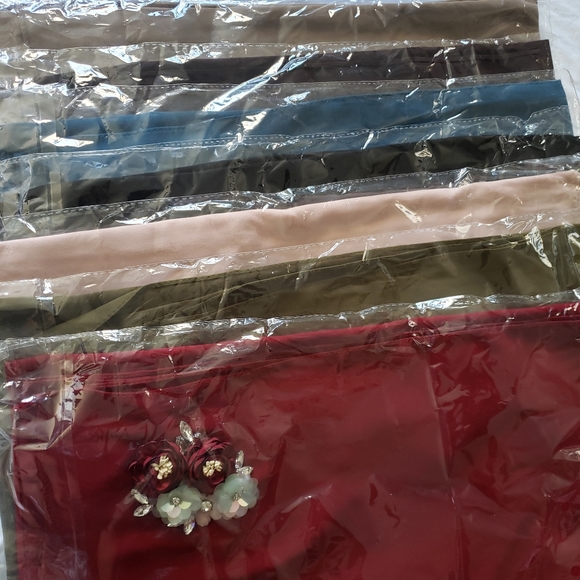 Hijabs - Picture 2 of 2